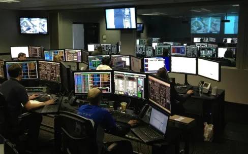 illustration memphis étapes produit pipelynx